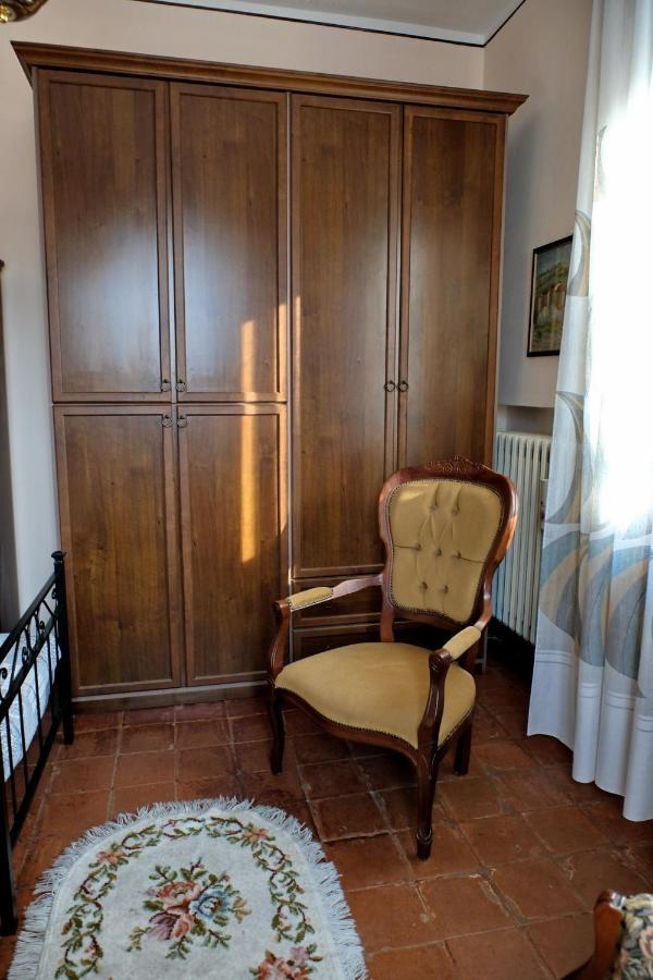 B&B "Il Cantastorie" Casa Molinari-Boldrini - Room & Breakfast カステルフランコ・エミーリア エクステリア 写真